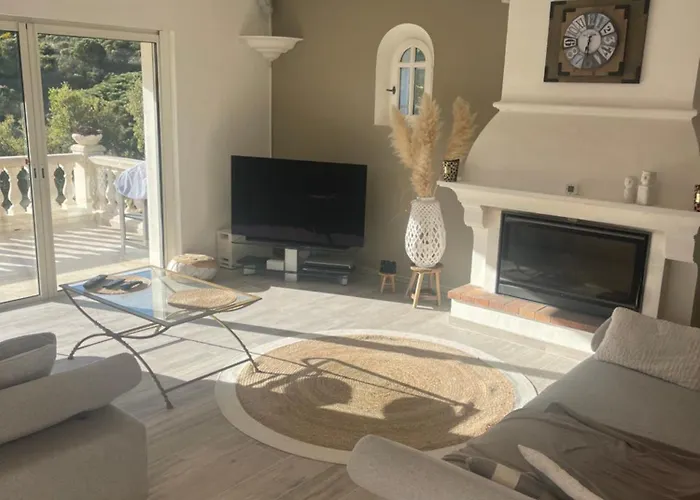 Avec Piscine Sur Le Golf