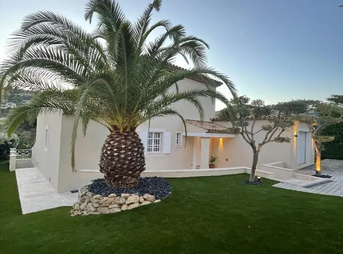 Avec Piscine Sur Le Golf