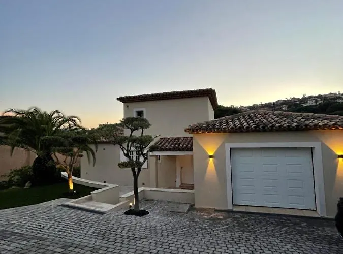 Avec Piscine Sur Le Golf